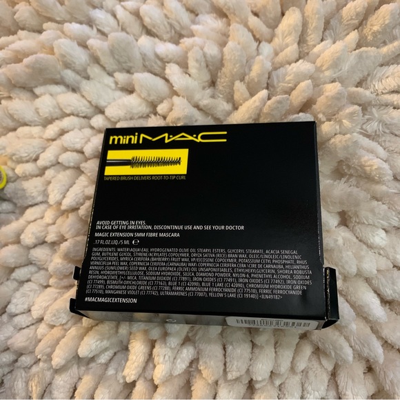 MAC Mini travel Size Magic Extension Mascara Extensive Black - Picture 7 of 9